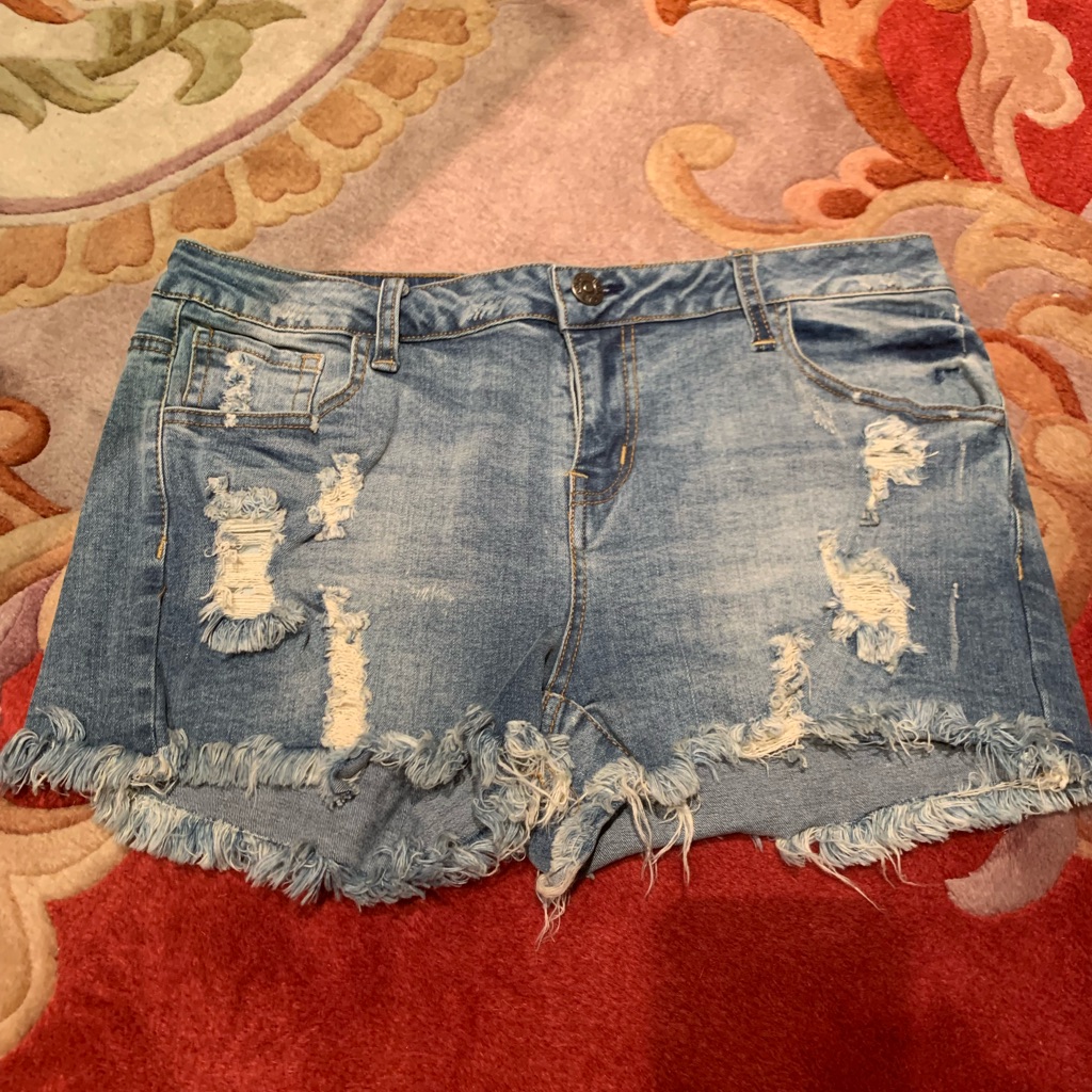 Jordann Distressed Shirt Shorts